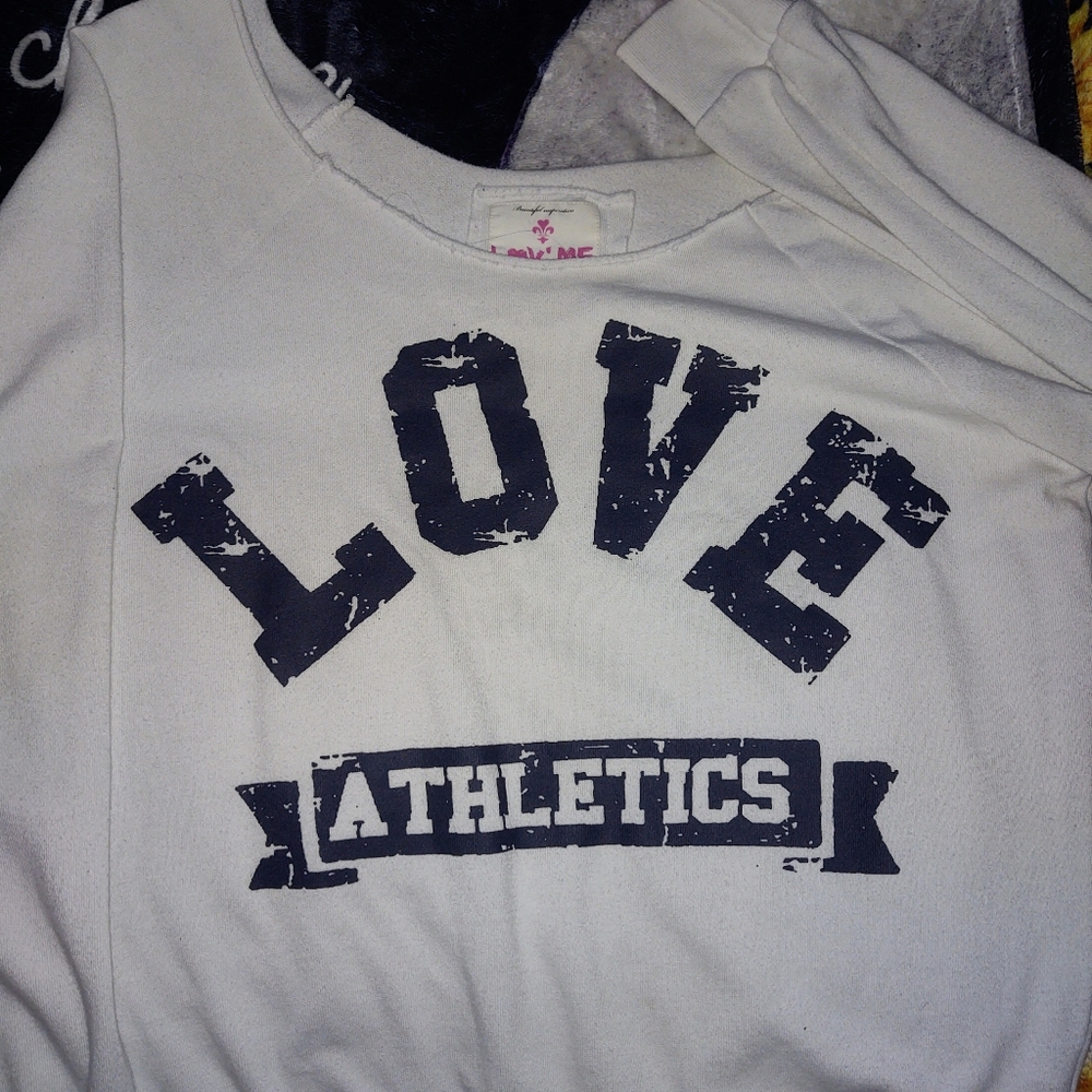 Lov' Me off the shoulder sweater size medium